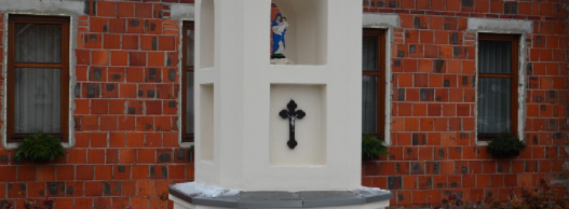 Najstarsza zabytkowa kapliczka przydrożna w Kaliszu na nowym miejscu i po konserwacji
