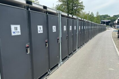 Jak dobrać odpowiednią liczbę kabin do wielkości wydarzenia?