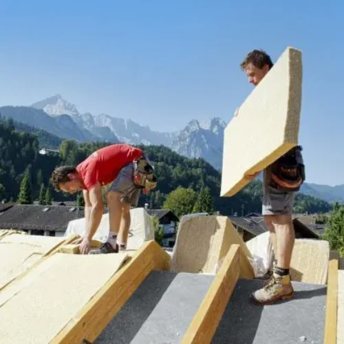 Wełna drzewna – naturalna izolacja dla nowoczesnego domu